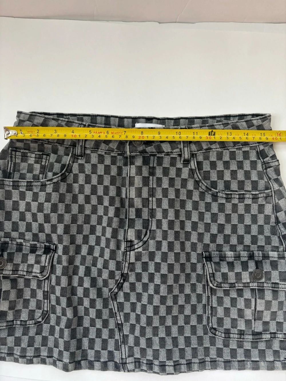 Annie Wear Women's Gray and Black Checkerboard Denim Cargo Mini Skirt Large - Picture 5 of 6